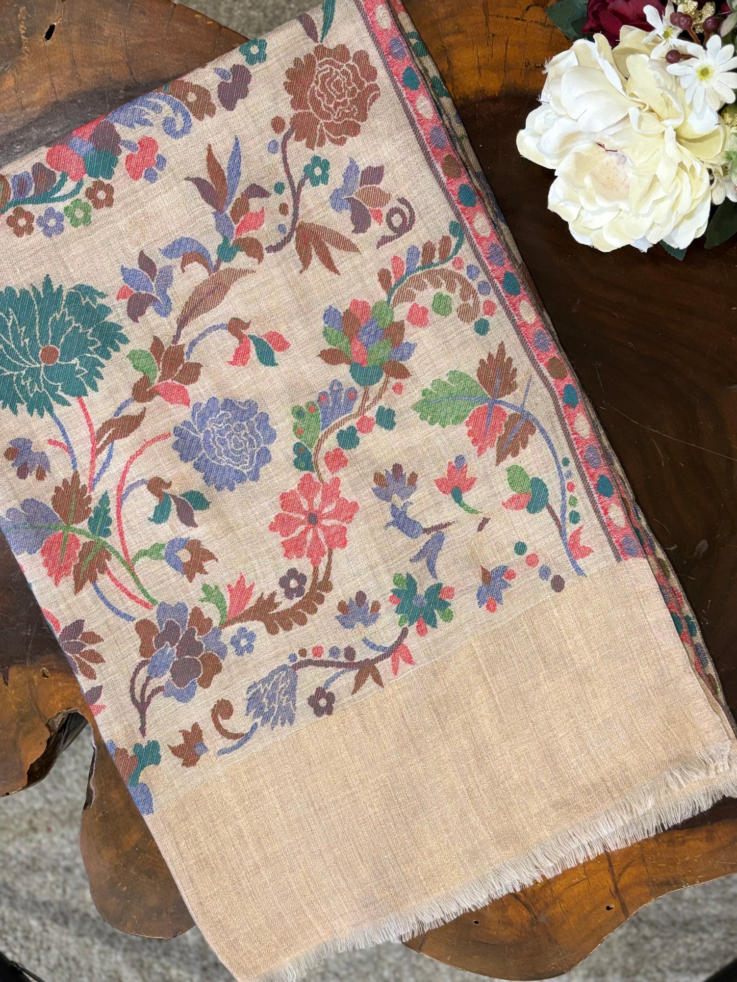 Designer stole for weddings and gifting – Tehlore